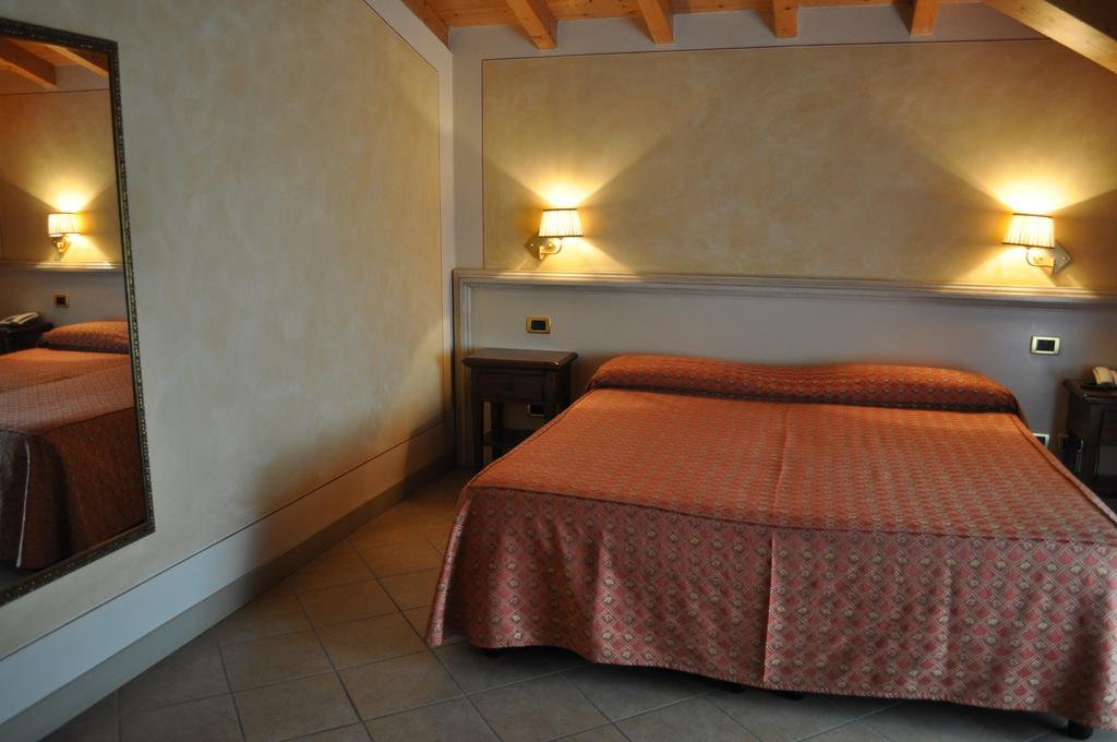 Hotel La Corte Bedizzol Rom bilde